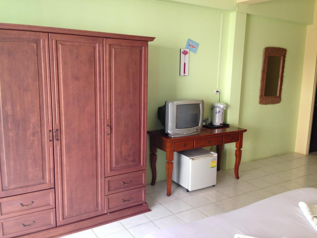 Ostello Tropicoza Patong Esterno foto